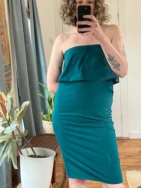 Lulu's teal/green strapless ruffle bust midi dress, size M